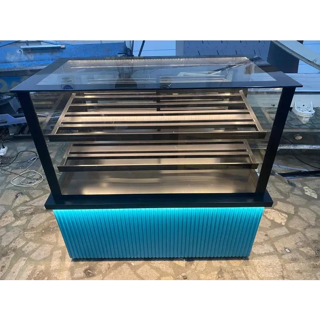 Kuru Pasta Teşhir Dolabı Led Işıklandırmalı